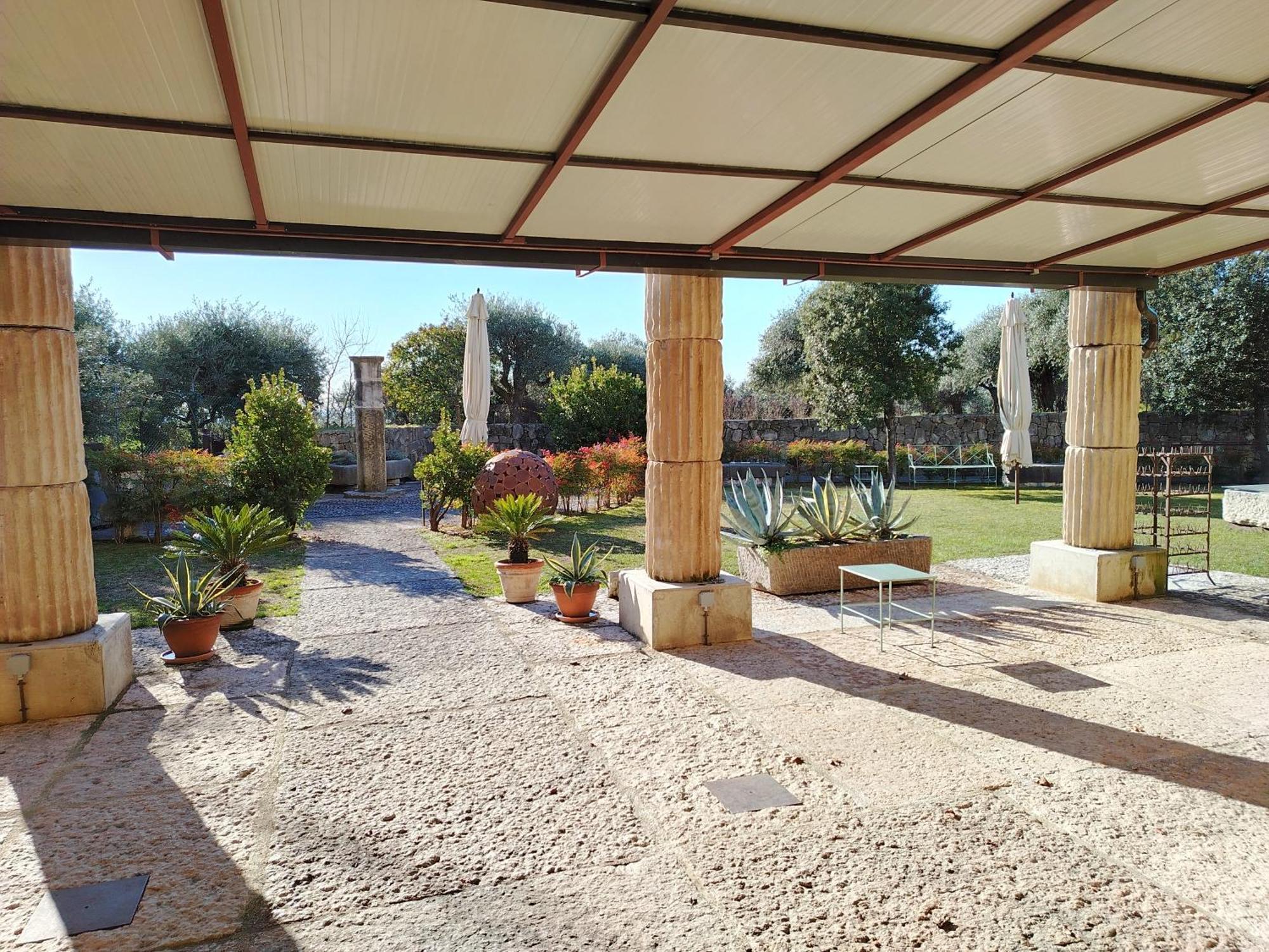 Delser Verona Manor House, Verona